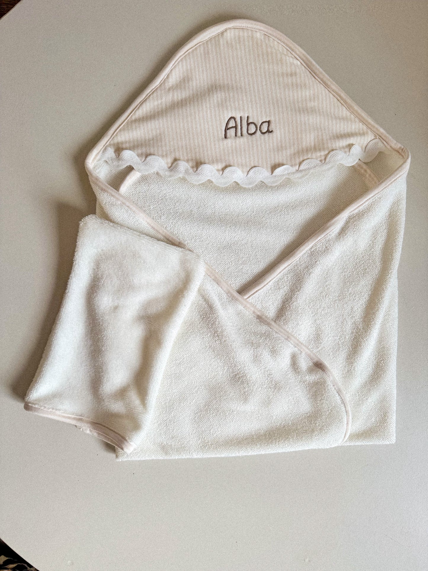 Cape de bain festonnée - beige/ rose/ vert olive
