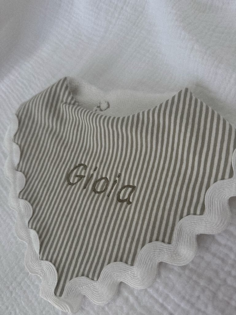 Bavoir bandana festonné - vert olive